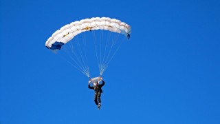 范弗里特高薪彰显价值 乌度卡麾下火箭轮换遇伤病考验