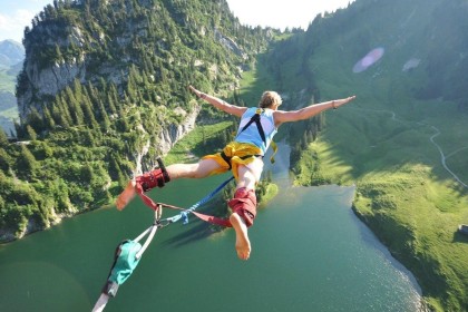 尤文图斯中场补强锁定扎卡 弗拉霍维奇或火线复出迎战旧主