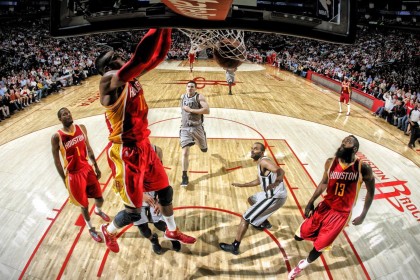 赖因德斯展望新赛季，米兰已具争冠实力，个人未来暂留悬念