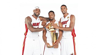 防线危机！巴萨中后场状态低迷，恐难挡巴黎锋线冲击，姆巴佩或成最大赢家