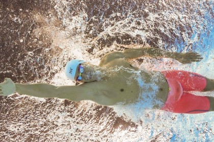 斯通斯因肌肉伤情暂别三狮军团 紧急返曼城接受康复治疗