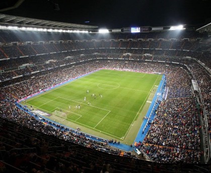 世体聚焦，后防伤情警报响彻巴尔德贝巴斯，皇马防线重组考验阿隆索执教智慧