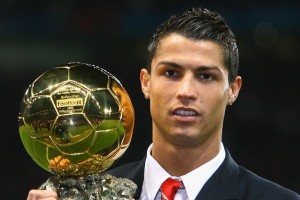 亚洲杯赛场遭遇强敌洗礼，中国男篮在失利中磨砺前行，李楠坚信首胜即将到来