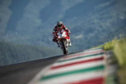 沪连对决上演外援火力比拼 海港客场力克英博取关键三分