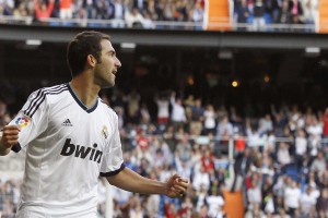 广州疯狂3月篮球热潮来袭 四大名校巅峰对决演绎下个我上传奇