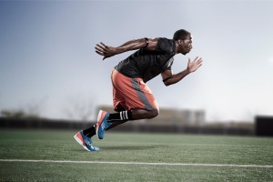 樊振东趣味互动为欧冠预热 皇马元素加持国乒核心今晚迎战多特蒙德